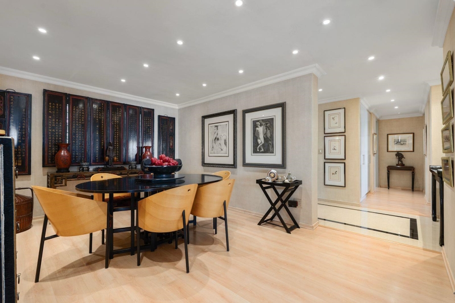 3 Bedroom Property for Sale in Sea Point Western Cape